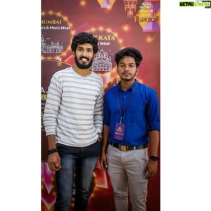 Sassi Selvaraj Instagram - Got to try some great styles while I was at #AjioBusiness Sambandam - India’s Largest Fashion Trade show which happened at Coimbatore on 15th Sept.

Also got a chance to chat with some superstar retailers while I was there!

#AjioBusiness #indiaslargestfashiontradeshow #AapkaApnaPartner #TyoharKiNayiReet #FashionWaliDiwali #Sambandam #b2bFashionRetail