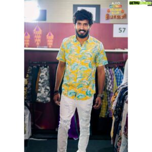 Sassi Selvaraj Instagram - Super happy to have been a part of Ajio Business's Sambandam - India's largest fashion trade show which happened in Coimbatore on 15th Sept with over 20000  exciting styles and 200  great brands.

#AjioBusiness #IndiasLargestFashionTradeShow #AapkaApnaPartner #TyoharKiNayiReet #FashionWaliDiwali #Sambandam #b2bFashionRetail