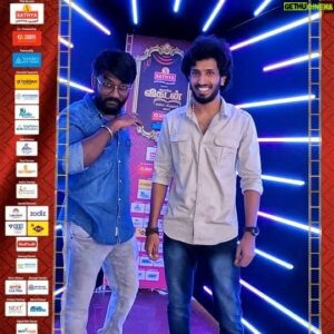 Sassi Selvaraj Instagram - Arun and Sassi at our Photo Booth 

#AnandaVikatanCinemaAwards | #VikatanAwards | #Nakkalaite | #HariharanRam