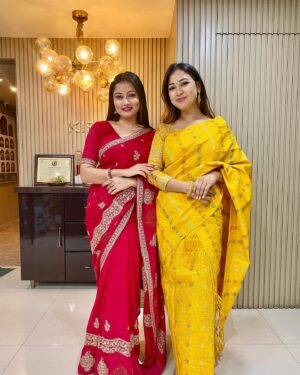 Satirtha Debnath Instagram - 🥰🥰 sharing this frame With this beautiful lady @juhili_deb_barma ❤️