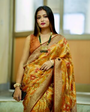 Satirtha Debnath Instagram - Saree ❤️ 

Saree from @gourisankar.bastralaya 
Photos by @s_a_n_d_i_p3435 

#sareelove #sareefashion #photooftheday #dailylook #fashionstyle #instagood #instadaily #influencer #northeast #tripura #bengaligirl