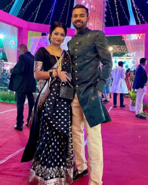 Satirtha Debnath Instagram - ❤️❤️

Hairstyle by @mmakeup_artist_rupali 
Saree @gourisankar.bastralaya
