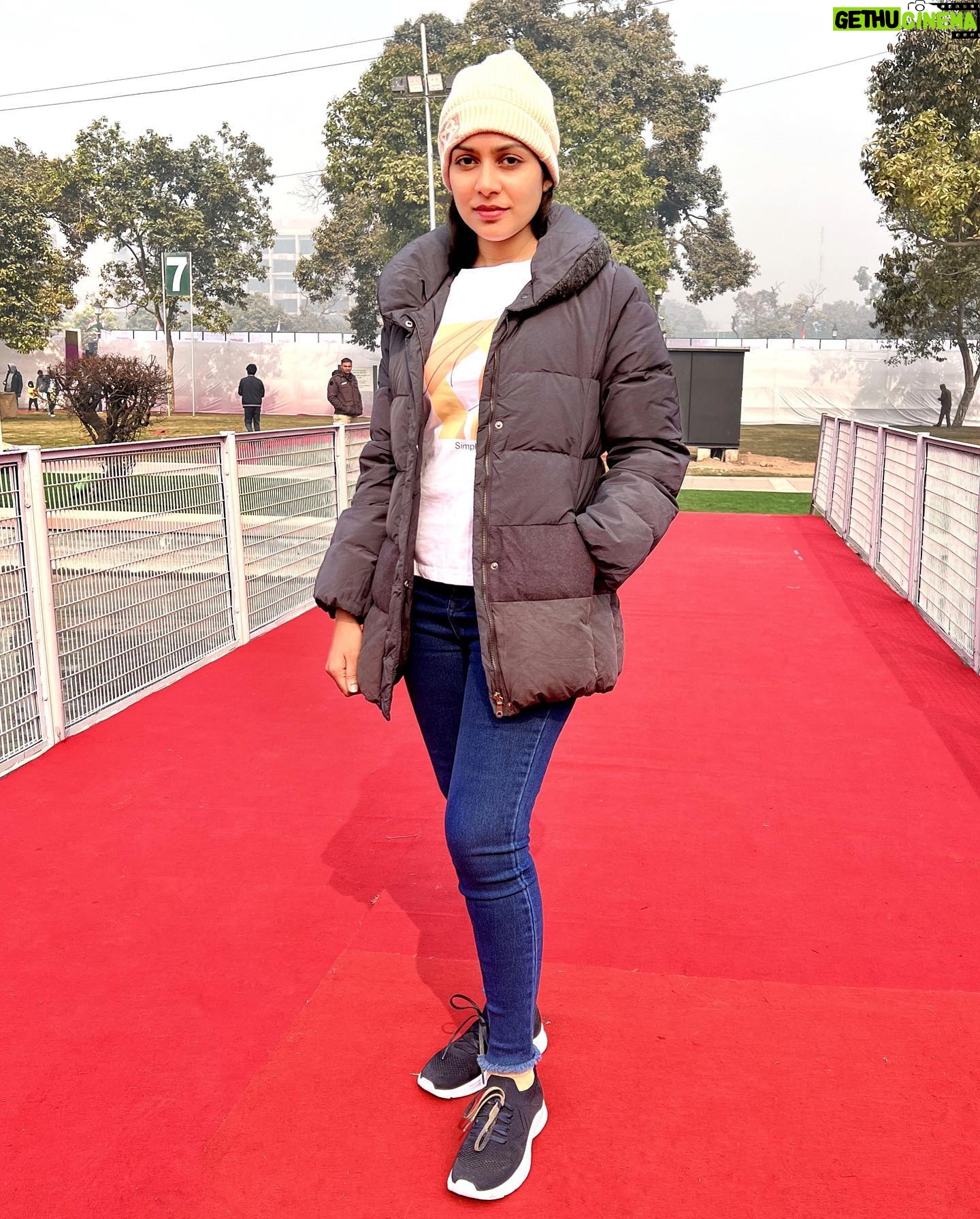Satna Titus - 1.2K Likes - Chilling times @ Delhi 😍☀️🌟☃️✨