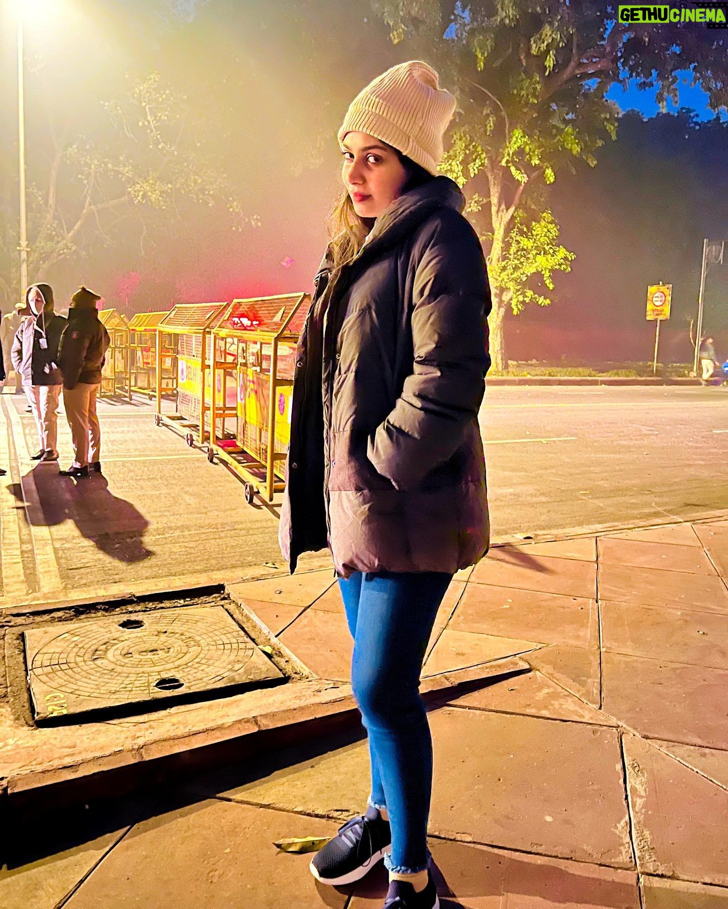 Satna Titus - 1.2K Likes - Chilling times @ Delhi 😍☀️🌟☃️✨