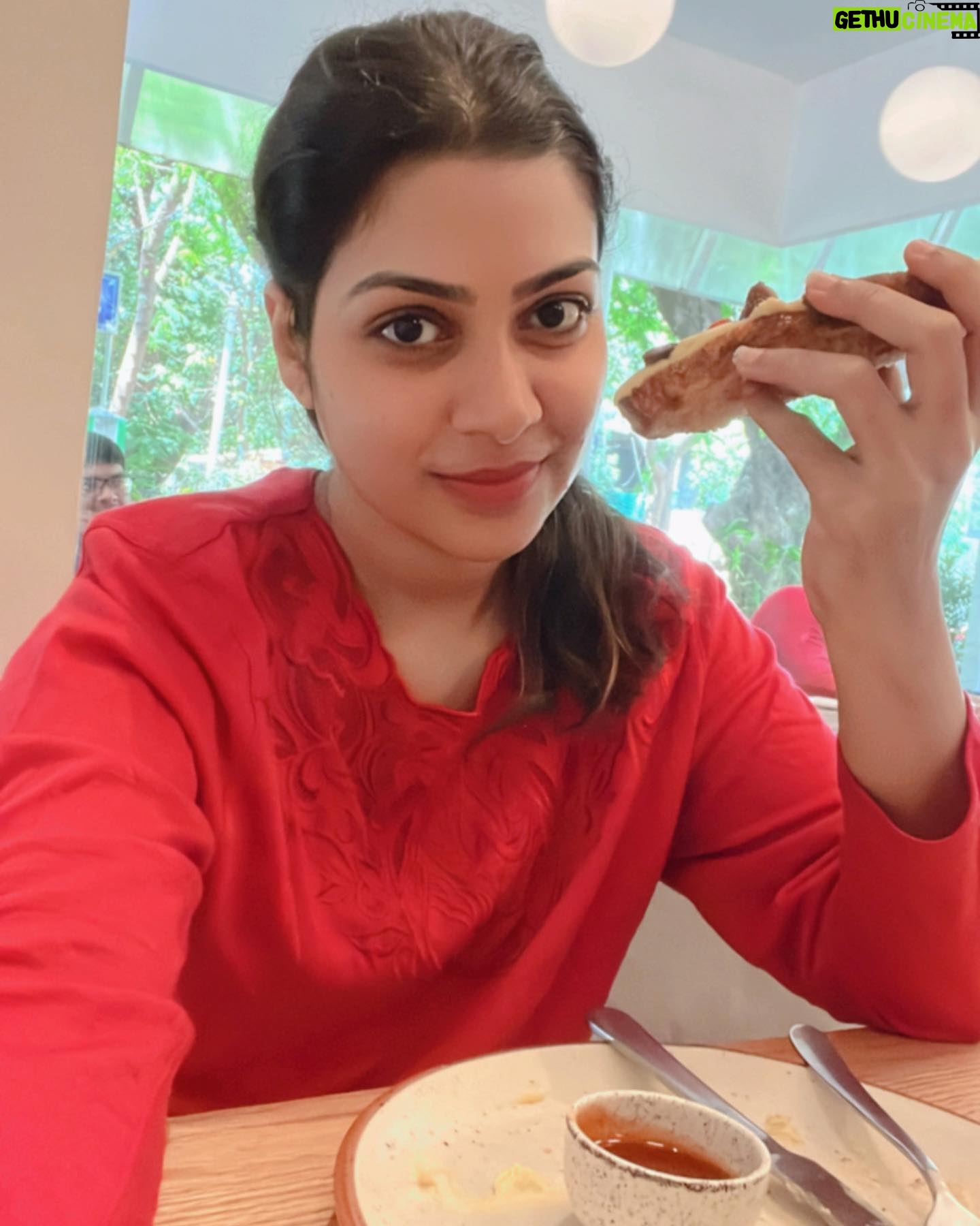 Satna Titus - 1.2K Likes - All about Now 🧇😋😉
#summervibes