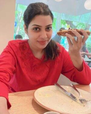 Satna Titus Instagram - All about Now 🧇😋😉 

#summervibes