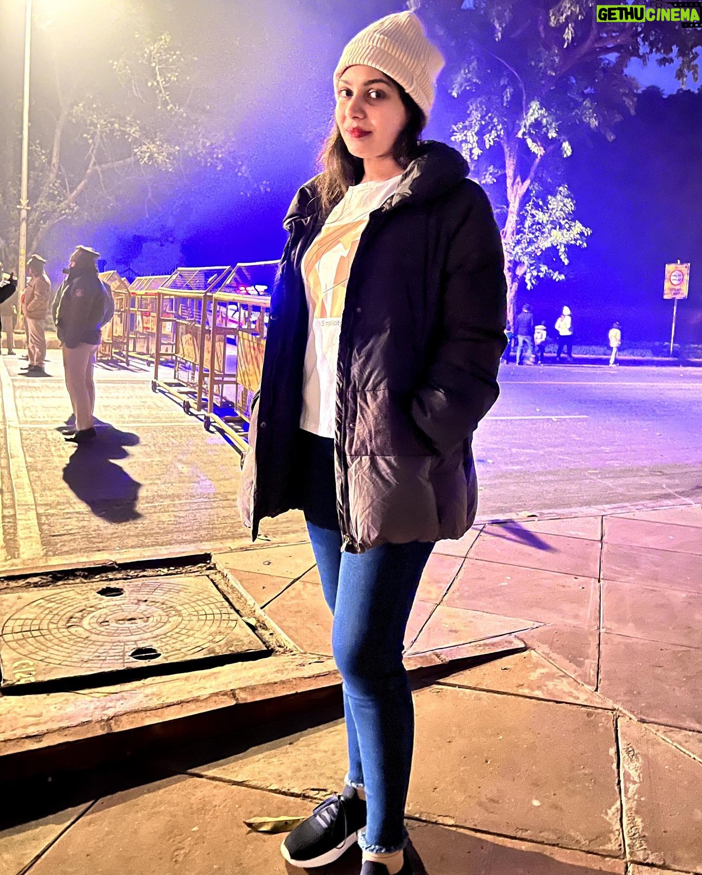 Satna Titus - 1.2K Likes - Chilling times @ Delhi 😍☀️🌟☃️✨