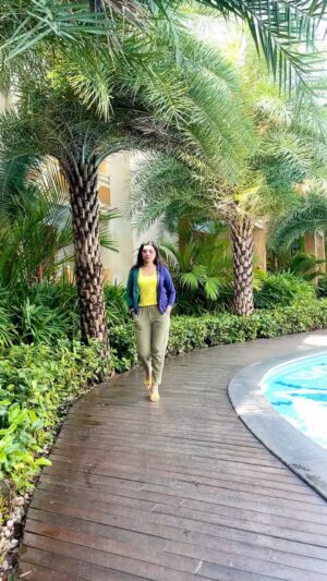 Satna Titus Instagram - Keep ur face always towards the Sunshine, and the shadows will behind u..!!😉😍🥰 

#staypositive #happylife #vacationmode #spreadlove #goodvibes