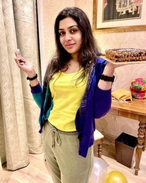 Satna Titus Instagram - Love the Life u Live..!! Live the Life u Love..!!❤
My Birthday made complete by all ur wishes.
Thanks for tons to brighten my day.😊😍🥰 

#birthdaygirl #spreadlove #happylife