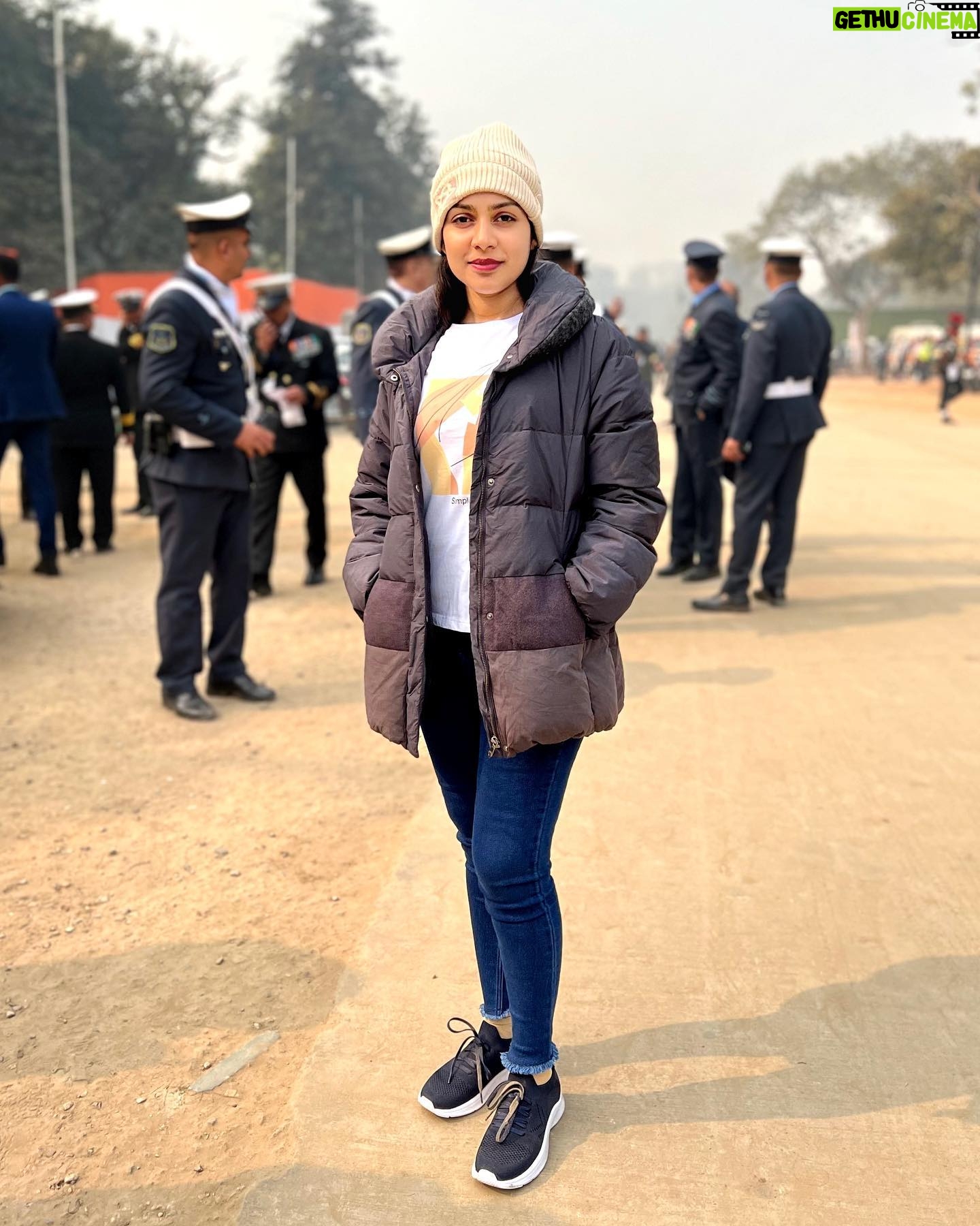 Satna Titus - 1.2K Likes - Chilling times @ Delhi 😍☀️🌟☃️✨