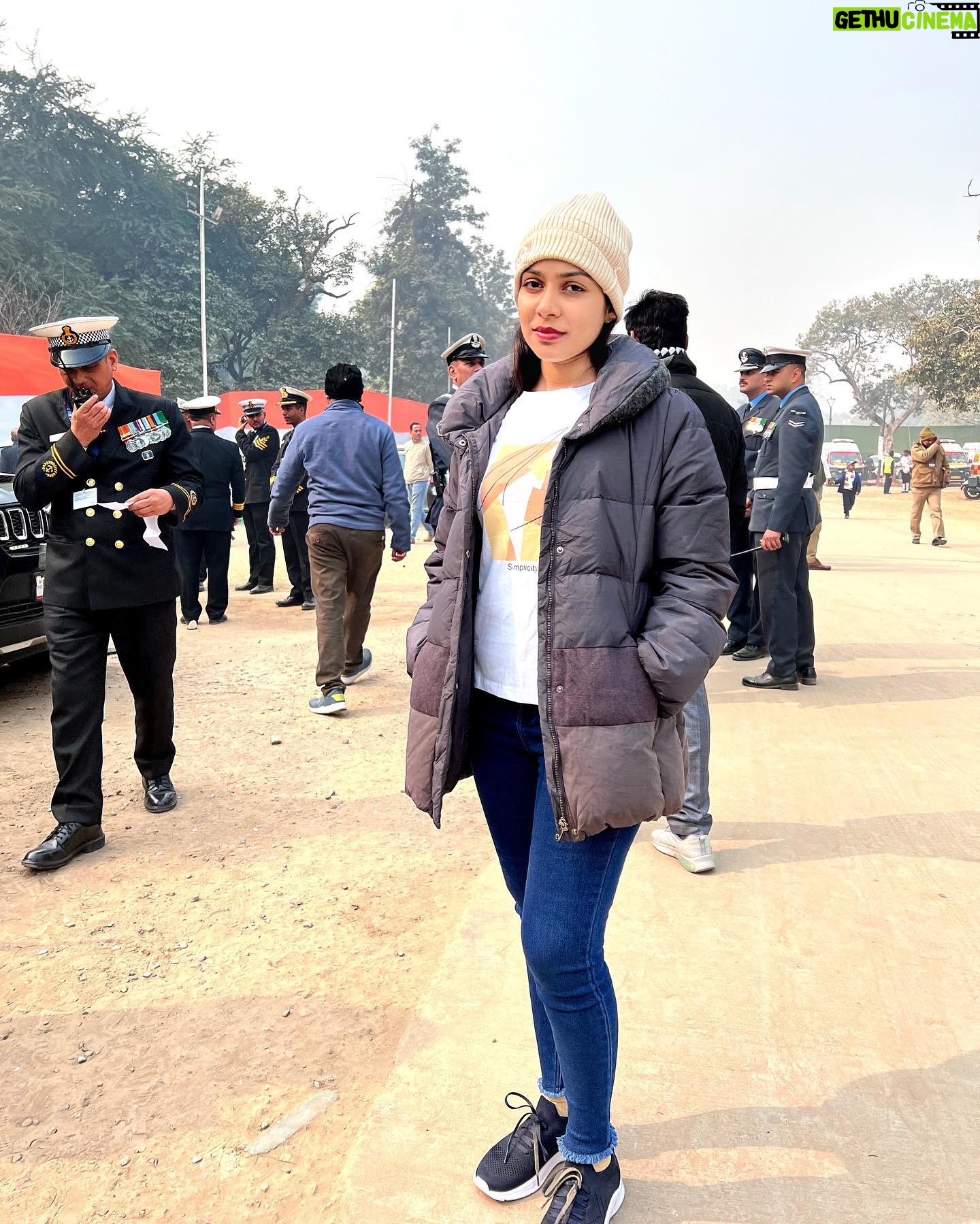 Satna Titus - 1.2K Likes - Chilling times @ Delhi 😍☀️🌟☃️✨