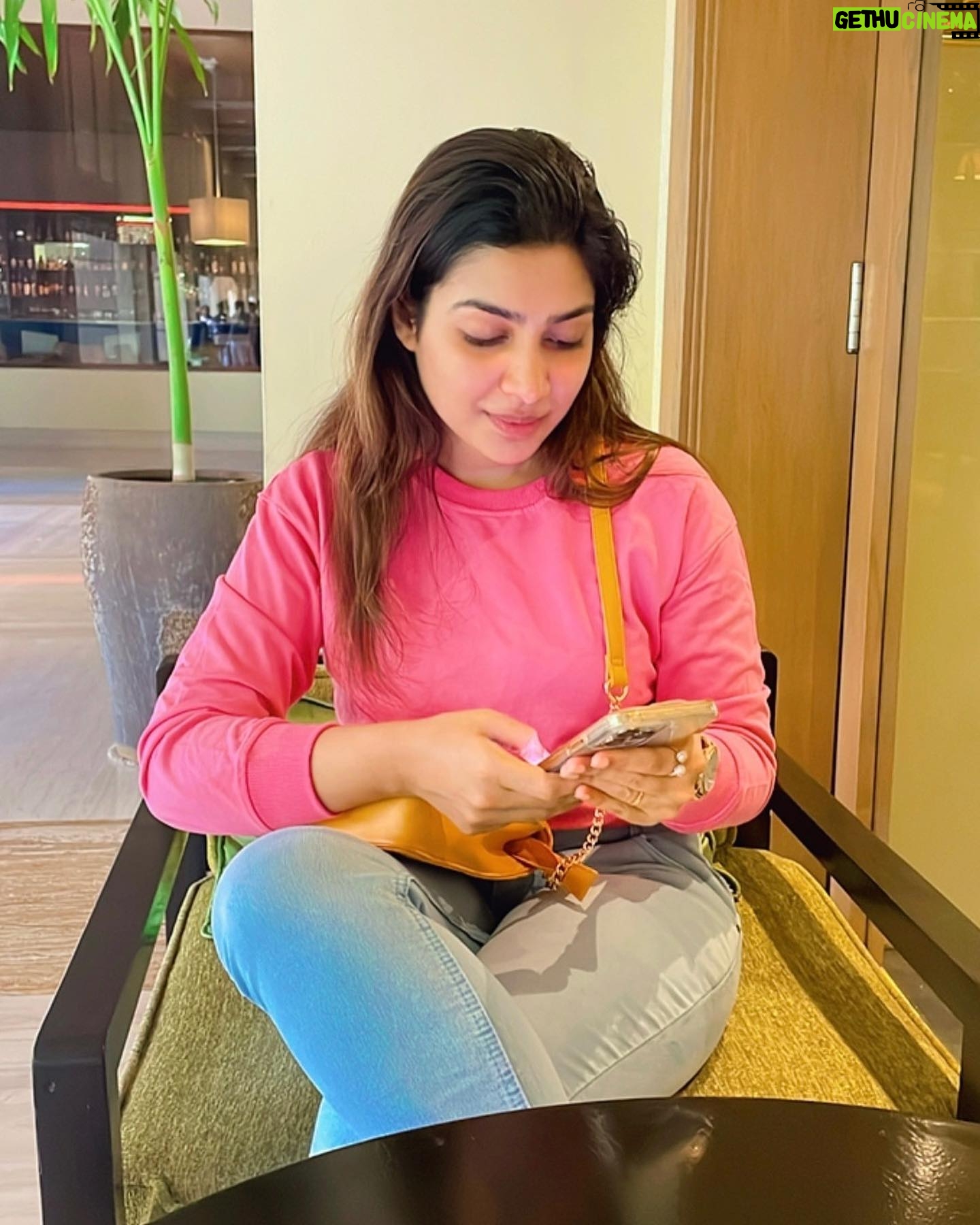 Satna Titus - 1.2K Likes - Pretty Pink🥰💖