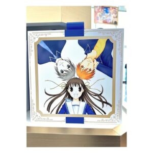 Satomi Sato Instagram - *
*
*
先日「花とゆめ展」に行ってきましたよ〜🌸

中学生くらいの時に出会ってから
いつも、私の青春の傍にいてくれた「花とゆめ」

会場に一歩入ると、大好きな作品のイラストが
一気に視界に広がって目の前がキラキラ輝き出しましたっ✨

*
*

母と一緒に、夢中になって読んでいた「ぼくの地球を守って」
繰り返し読んではボロボロ泣いて、それでも何度も
何度も読んでいた「フルーツバスケット」
常々、最高や大好き以上を表現する言葉があれば
それをありったけ捧げたいと思っている「ディアマイン 」

他にも沢山の大好きな作品たちに出会って
青春がよみがえってきたんです…！

学校帰りに寄って、本誌やコミックを買っていた本屋さんや
新品の本の匂い。カバーのツルツルとした感触。
本を読んでいたベッドの座り心地まで。
体育座りになって夢中でずーーーーっと読んでたから
読後しばらくして、やっとお尻が痛いことに気付く。
っていうのを繰り返してました。あるあるだよね☺️

すっかり忘れていた思い出と対面できて
なんだか不思議な気持ちでした。

*
*

会場には、先生方の生原稿や当時の付録や他にも
沢山の貴重な物が展示されていて
思わず声が溢れてしまうくらい素敵な宝物が
360度色んなところにあって時間を忘れて見入っ…は！
思い出したらまた行きたくなってきた…！！笑

*
*

たまたま近くにいたので、ふらりと立ち寄ってみたのですが
本当に本当に行って良かった…🥹✨✨
お土産もたくさん買えたし満足です。

時間を作って、また大好きな作品たちを
読みたくなったのでした。ふふふ。

改めまして、花とゆめ創刊50周年おめでとうございます🎉

*
*
*

#花とゆめ 
#花とゆめ展
#50周年
#おめでとうございます 
#大好きな作品 ばかり
#ぼくの地球を守って 
#フルーツバスケット 
#ディアマイン 
#他にもいっぱい 
#私の青春
#🩷