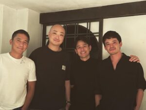 Satoshi Tsumabuki Instagram - #reunion

憧れの人と可愛い弟と

Thanks Calvin!

#トニーレオン
#池松壮亮
#カルバンチェン
#tonyleung
#梁朝偉
#sousukeikematsu 
#calvinchan
#壮亮だいぶ緊張してたな笑