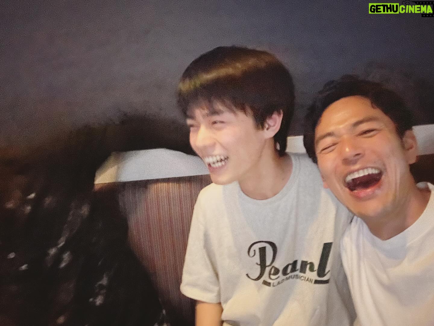 Satoshi Tsumabuki - 61.4K Likes - #誕生日
だいぶ遅れてしまったが、事務所の後輩、日向亘の20歳の誕生日のお祝いを浩市さんと
亘と初めて会った時はまだ中学生だったかな
あっという間に身長も抜かされてしまった
そんな亘とお酒が飲める日が来るなんて…
感慨深いなぁ
まだまだ始まったばかりの俳優人生をとことん楽しんでな
浩市さん、ありがとうございました!
#日向亘
#佐藤浩市
#20歳
#誕生日おめでとう
