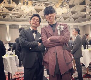 Satoshi Tsumabuki Instagram - #日本アカデミー賞

なんだか実家に帰ってきたような、同窓会のような気分でした

映画って本当に素晴らしいね

おやすみなさい

#鈴木亮平
#窪田正孝 
#野田洋次郎
