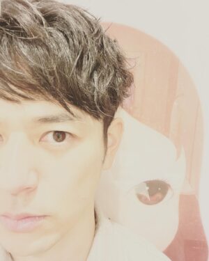 Satoshi Tsumabuki Instagram - 2022年もよろしくお願い致します🐯