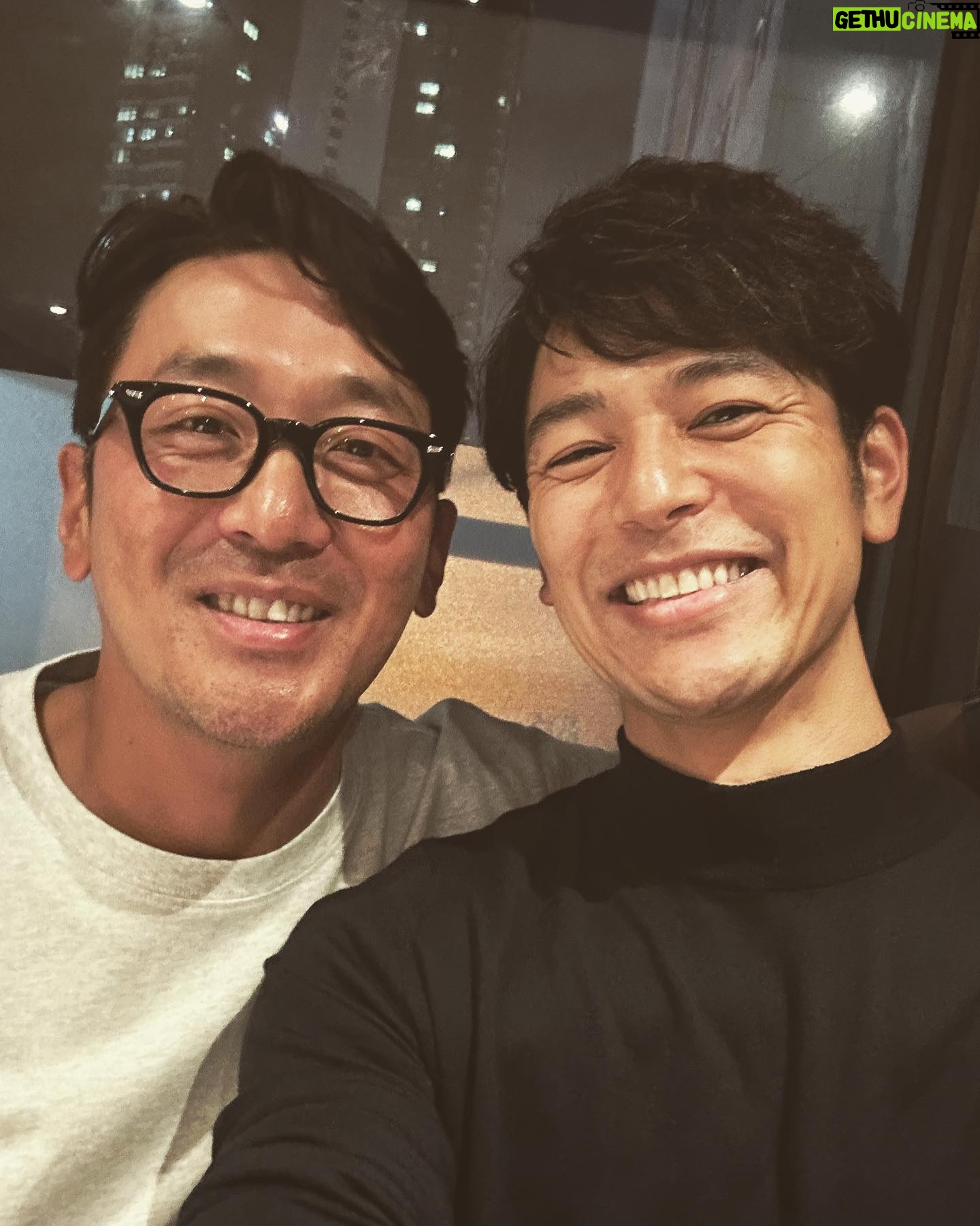 Satoshi Tsumabuki - 46K Likes - #하정우
Best friend.
#親友
#베프
#ハジョンウ
#hajungwoo
#釜山国際映画祭
#ある男
#ノーボーイズノークライ
#飲み過ぎた