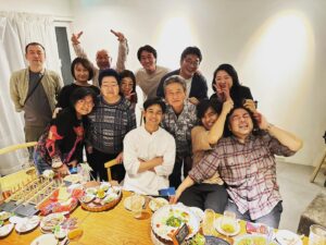 Satoshi Tsumabuki Instagram - 久しぶりの天地人会

最高な仲間

出会いは財産です

この一期一会に感謝

#天地人
#大河ドラマ
#北村一輝
#パパイヤ鈴木
#松尾諭
#葛山信吾
#お祝いまでしてくれた
#みんな大好き

It was finally great to get together again with the awesome cast of the period drama I worked on, “Tenchijin”
Amazing friends forever!
This group that came together is treasure to me.
I truly appreciate this, “Ichigo Ichie” = “Once-in-a-lifetime fate”