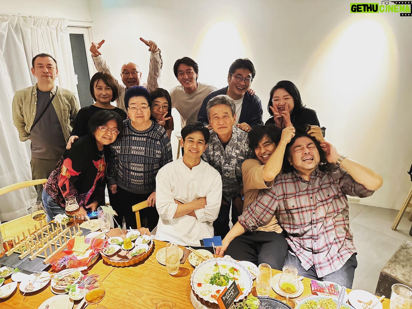 Satoshi Tsumabuki - 49.9K Likes - 久しぶりの天地人会
最高な仲間
出会いは財産です
この一期一会に感謝
#天地人
#大河ドラマ
#北村一輝
#パパイヤ鈴木
#松尾諭
#葛山信吾
#お祝いまでしてくれた
#みんな大好き
It was finally great to get together again with the awesome cast of the period drama I worked on, “Tenchijin”
Amazing friends forever!
This group that came together is treasure to me.
I truly appreciate this, “Ichigo Ichie” = “Once-in-a-lifetime fate”