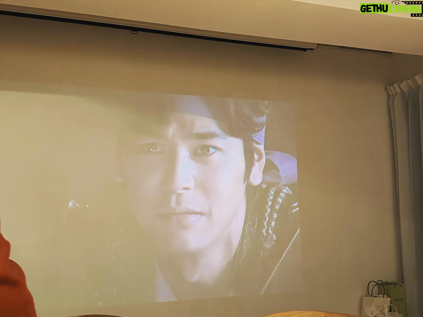 Satoshi Tsumabuki - 49.9K Likes - 久しぶりの天地人会
最高な仲間
出会いは財産です
この一期一会に感謝
#天地人
#大河ドラマ
#北村一輝
#パパイヤ鈴木
#松尾諭
#葛山信吾
#お祝いまでしてくれた
#みんな大好き
It was finally great to get together again with the awesome cast of the period drama I worked on, “Tenchijin”
Amazing friends forever!
This group that came together is treasure to me.
I truly appreciate this, “Ichigo Ichie” = “Once-in-a-lifetime fate”