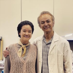 Satoshi Tsumabuki Instagram - こんな歳になってもまた共演できたら嬉しいな

#蒼井優
#純朴
#nhk
#しかたなかったと言うてはいかんのです
#ご視聴ありがとうございました
#nhkプラスで7日間視聴可能です