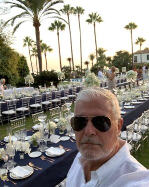 Saúl Lisazo Instagram - Va a comenzar el rodaje de la fiesta inolvidable!produce#Falzoni films#Marbella19😂🍾