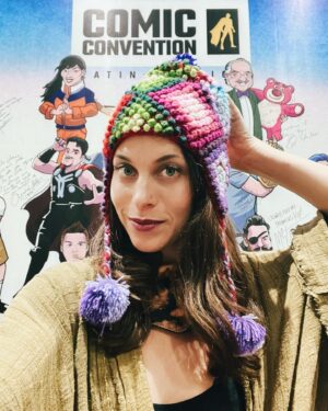 Savannah Welch Instagram - ¡Mil gracias a todos de @comicconventionlatinamerica por esta invitacion tan Bonita! Y gracias @dctitans fans por su amor y apoyo. Muchas gracias. 🙏🏽🇵🇪🙏🏽
