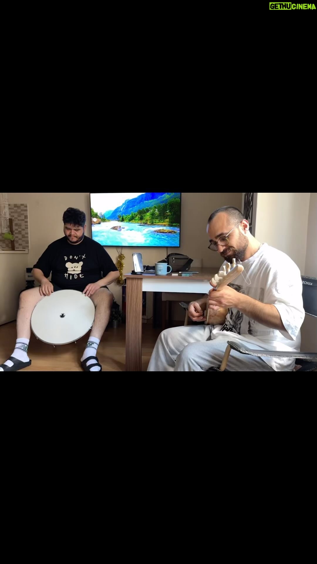 Savaş Satış - 17.8K Likes - Yalan dünya.
🎥: @vedat_dundar