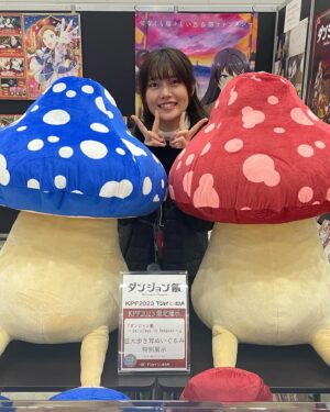 Sayaka Senbongi Instagram - 北九州ポップカルチャーフェスティバルに行ってきました！！

ゆっきーの凱旋イベントにも出演させていただけて、ダンジョン飯のステージもたくさんの方に来ていただけて！！

しゃかりきちゃんのブースも大盛況で、ちゃんちゃんたちにも直接会えて！！そしてみちの家さんにも伺えて🥺

本当に大満足のKPFでした！！

またお伺いすることができますように🙏