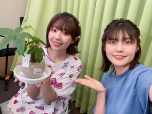 Sayaka Senbongi Instagram - しゃかりきちゃん夏の生配信2023ありがとうございましたああ！！
青木佑磨さんもゲストに来てくださって本当に盛り沢山な1日でした！！
たのしかったああ！！

間も無く200回を迎えるしゃかりきちゃんをどうぞこれからもよろしくお願いいたします！！