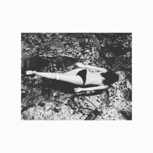 Scarlet Dergal Instagram - Dive into you’re deepest shadows and shower them with the light of consciousness. 💡
📸 by @alicerabbitshoots , una de las mujeres más conscientes y poderosas que he conocido. Una gran maestra y fotógrafa que vive en Tulum. 
#theendofduality #shadowself #awake