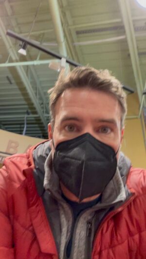 Scott Foley Instagram - @themeanchick anxiety level - 100. 
#thanksgivingshopping