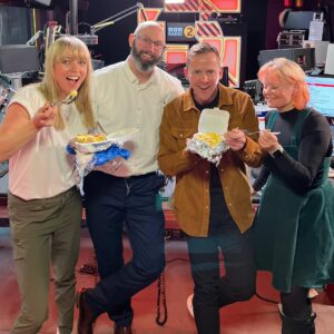 Scott Mills Instagram - The spuds have arrived!! 🥔 

Yesterday @spudmanofficial messaged in saying he listens to the show and we NEED to try one of his famous jacket potatoes!

Thanks to Ant who brought them direct from Spudman in Tamworth to BBC HQ in London!