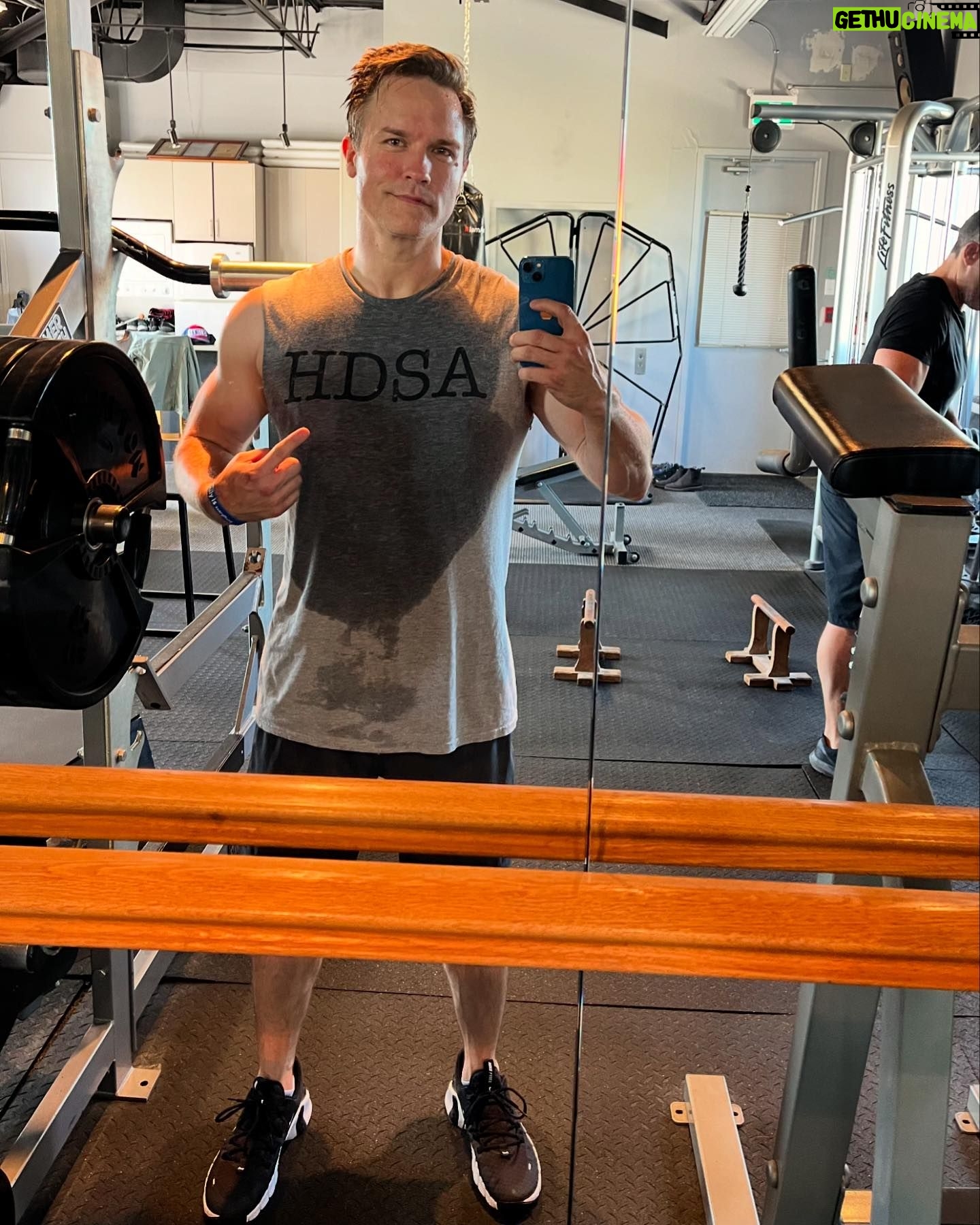 Scott Porter - 6K Likes - Last day of #HuntingtonsDisease awareness month.
Couldn’t make it to the National Convention for @hdsanational or the Hope Walks because of work, but I made sure I gave my all in honor of it and solidarity with it.
Please go to HDSA.org to follow along with the convention and all the news coming out of Spokane OR to join the fight against HD.