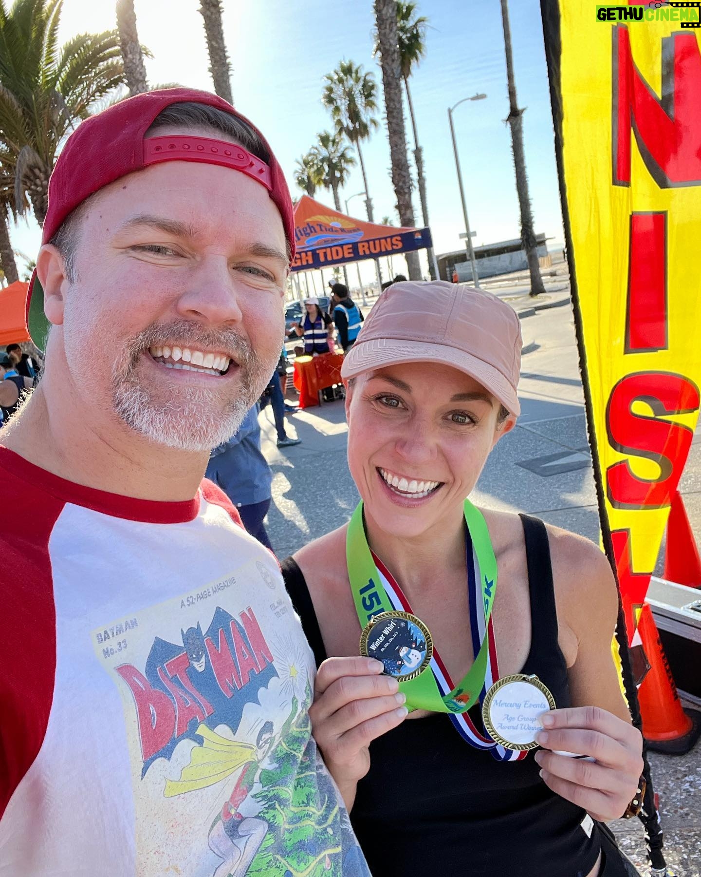 Scott Porter - 6.4K Likes - Last weekend, Kelsey ran a 15k as part of prep to run a half-marathon this winter. I don’t know how she finds the time and drive with all she does, but she makes it happen. Going in she said, “I just wanna finish”…but she did WAY more.
Not only did she finish, she was the first women to complete the race! She won the whole dang thang while our littles cheered her on. And she finished with our buddy who was the first man to cross the line!
I know I haven’t been around IG in a bit, and it’s felt pretty good TBH, but I was too proud not to share this, especially on a #WCW. ❤️ 💪
