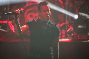 Scott Stapp Instagram - @hardrocktulsa @goldstrikems Thank you for two nights of🔥🔥🔥 @thecherokeenation #higherpower #rockandroll #livemusic #passion #energy #faith
📷 @tngtulsa