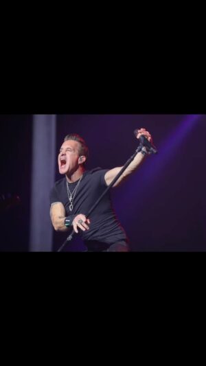 Scott Stapp Instagram - ABSOLUTE🔥 last night! Energy was ⚡️LOVE sharing the stage w/ @daughtry 🙏🏻 #rock #rockandroll #livemusic #passion #energy #spirit @thevenueatthundervalley
