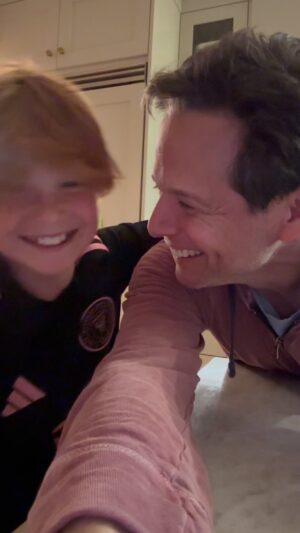 Scott Wolf Instagram - Miller and I hope you have a beautiful day. 😁❤️
