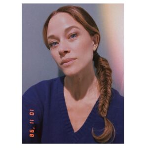 Scottie Thompson Instagram - And that’s a wrap.

What a wonderful world I stepped into with the cast and crew of @downtothefeltmovie So grateful to each and every one of you for your talent, professionalism and kindness. Thank you @thejonosbeck for welcoming into your world and @realcullendouglas for seeing me in it. Excited to see how it all turns out.

In the meantime, I’ll be daydreaming of coming back in my next life with this much hair. And grateful I get to play dress up, all the way to my roots.

#film #indie #acting