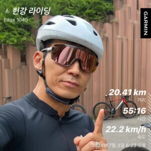 Sean Instagram - 🏃‍♂️🏃‍♂️🚴‍♂️
새벽 러닝 남산2회전 13.48km
점심 러닝 션한영향력 with 롯데오픈 5.21km
저녁 라이딩 20km
이제 슬슬 몸를 다시 올려보자!