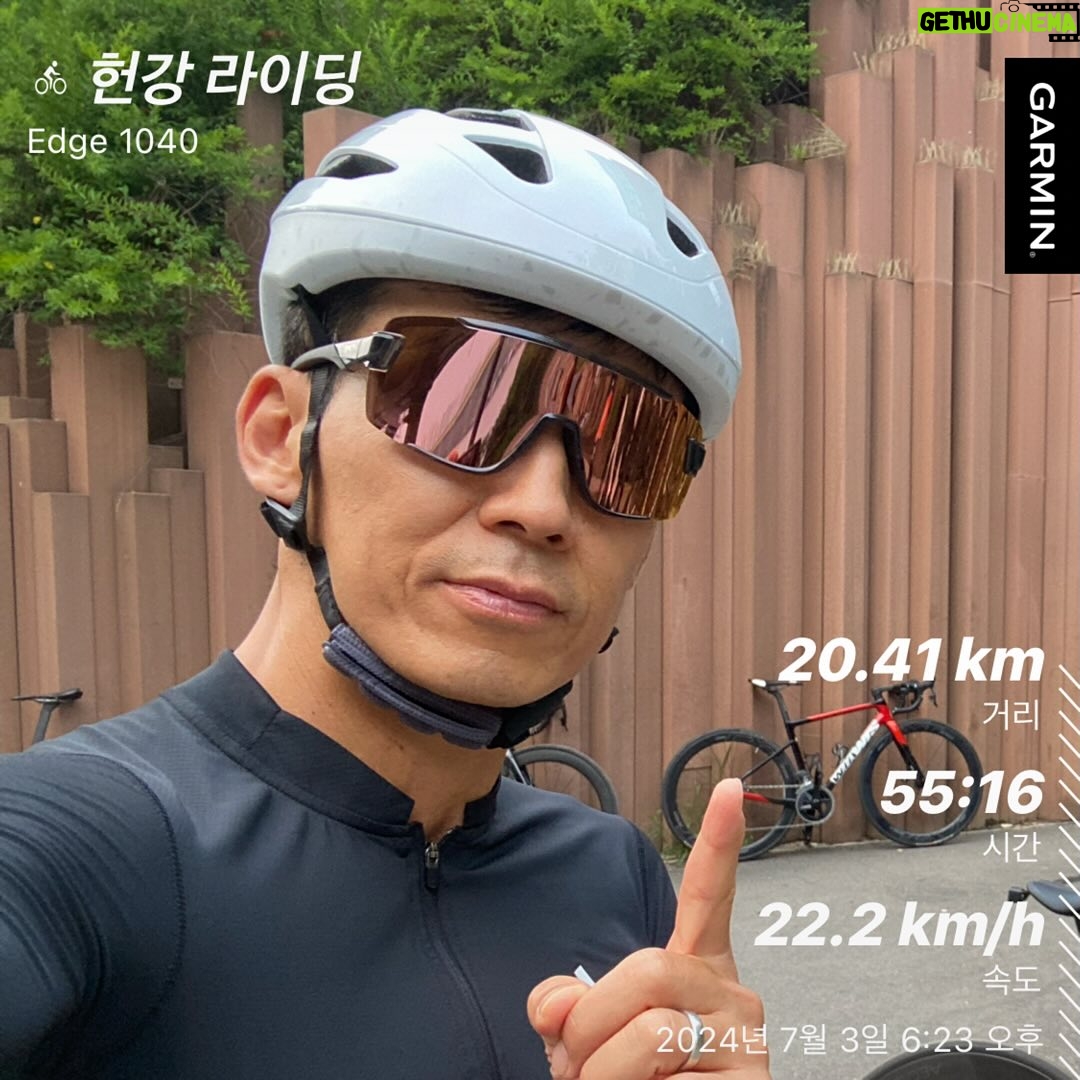 Sean - 4.9K Likes - 🏃♂️🏃♂️🚴♂️
새벽 러닝 남산2회전 13.48km
점심 러닝 션한영향력 with 롯데오픈 5.21km
저녁 라이딩 20km
이제 슬슬 몸를 다시 올려보자!