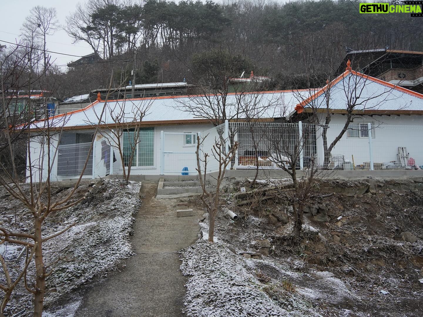 Sean - 9.8K Likes - 🇰🇷잘 될거야,대한민국!
1호 2호 3호 4호 5호 6호 7호 8호 9호 10호집
독립유공자 후손분들의 집을 지어드리기 위해서 달립니다
내가 광복절에 81.5km를 뛰는 이유
‘누군가는 해야 할 일이기에’
815런 함께 할 러너들을 모집합니다!
@habitatkorea