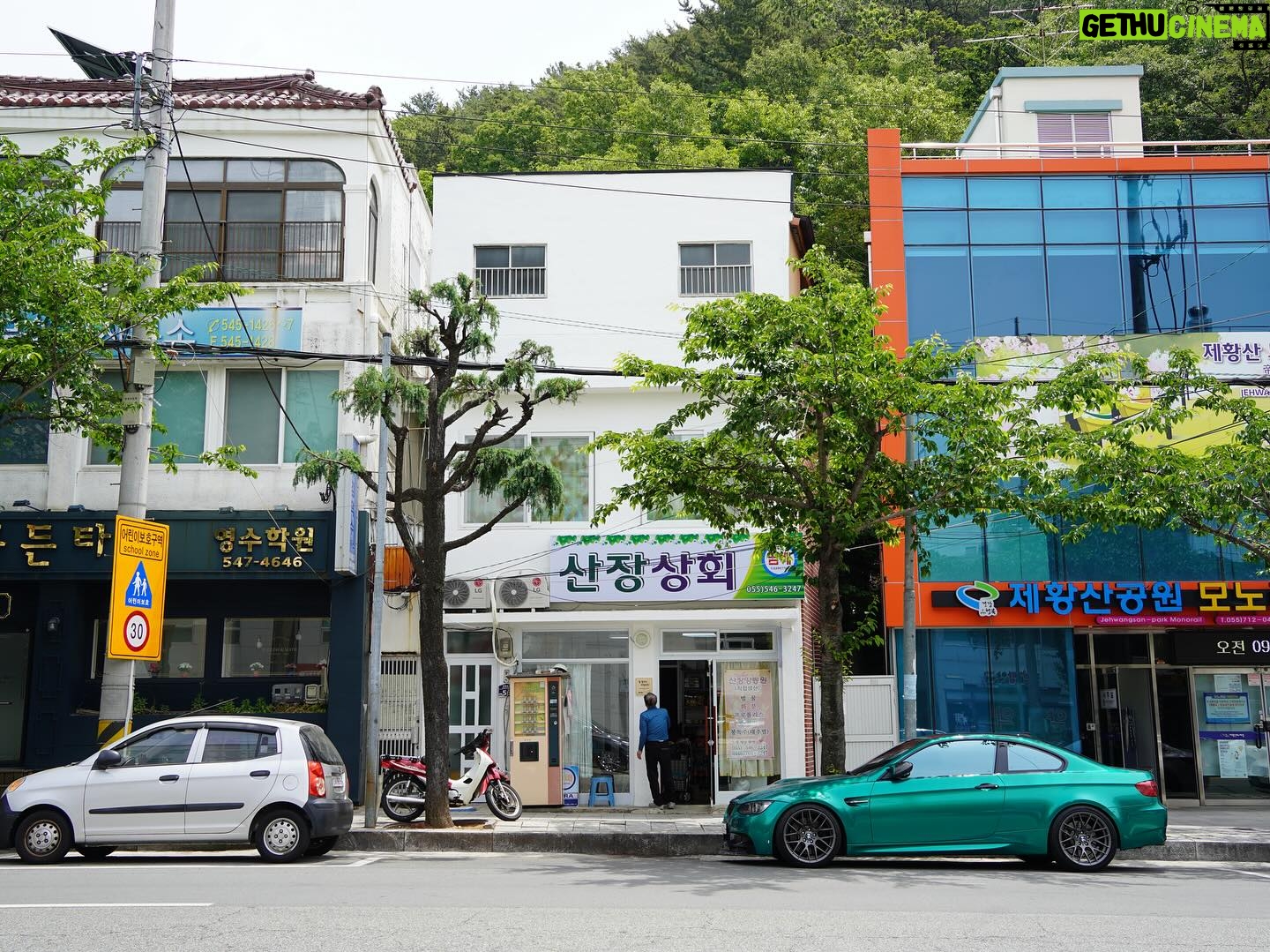 Sean - 9.8K Likes - 🇰🇷잘 될거야,대한민국!
1호 2호 3호 4호 5호 6호 7호 8호 9호 10호집
독립유공자 후손분들의 집을 지어드리기 위해서 달립니다
내가 광복절에 81.5km를 뛰는 이유
‘누군가는 해야 할 일이기에’
815런 함께 할 러너들을 모집합니다!
@habitatkorea