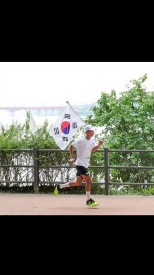Sean Instagram - 🇰🇷잘 될거야, 대한민국!
2024 815런 모집 시작했습니다.
저는 광복절에 5번째 81.5km 감사 편지를 쓰려합니다.
독립유공자 후손분들을 위한 100호의 집이 지어질때까지 저는 달립니다.

‘누군가는 해야 할 일이기에’

신청 링크는 프로필에 있습니다.
#2024_815런 #815런 #잘될거야대한민국 #고맙습니다잊지않겠습니다 #한국해비타트 #션 #HabitatForHumanity