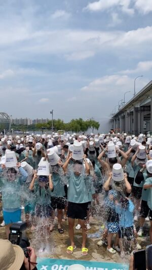 Sean Instagram - 💦
2024 MIRACLE365 X ICEBUCKET CHALLENGE RUN
희망의 끈을 이러겁니다.
아이스버킷챌힌지만 100번은 넘깨 한거 같네요.
그리고 올해 완공을 목표로 218억 규모의 국내 최초 루게릭요양병원이 지어 지고 있네요!
