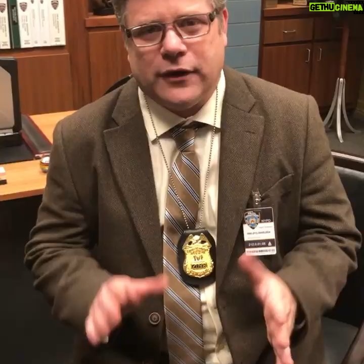 Sean Astin - 19.2K Likes - You’ve heard about the #Guardiansofthe99
Here’s the story from my vantage point:
@nbcbrooklyn99 #Brooklyn99
#Guardiansofthe99
👇👇👇👇
@RealGDT @Lin_Manuel @sethmeyers @HamillHimself