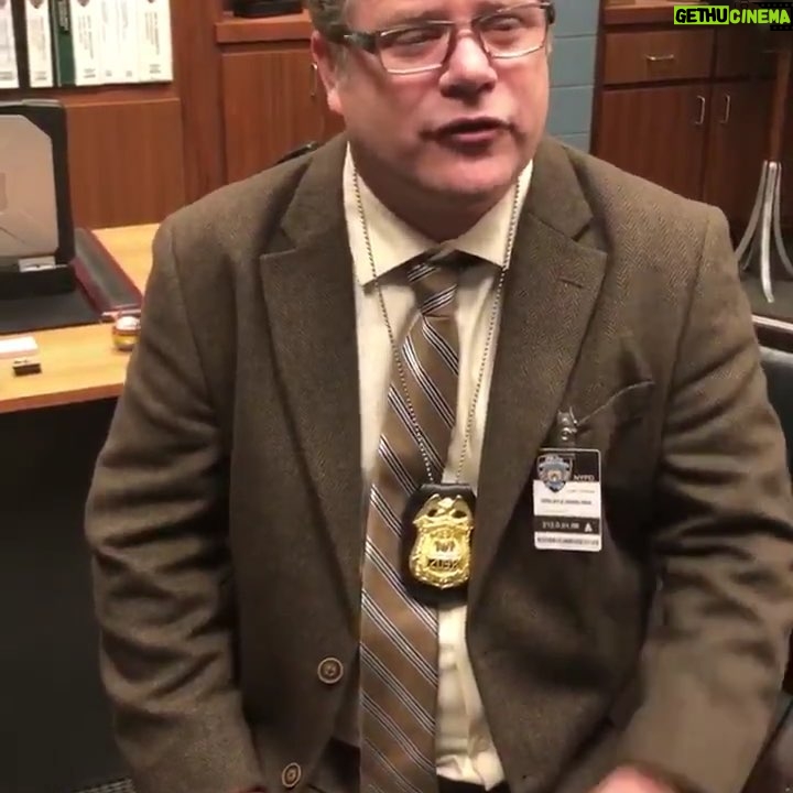 Sean Astin - 19.2K Likes - You’ve heard about the #Guardiansofthe99
Here’s the story from my vantage point:
@nbcbrooklyn99 #Brooklyn99
#Guardiansofthe99
👇👇👇👇
@RealGDT @Lin_Manuel @sethmeyers @HamillHimself