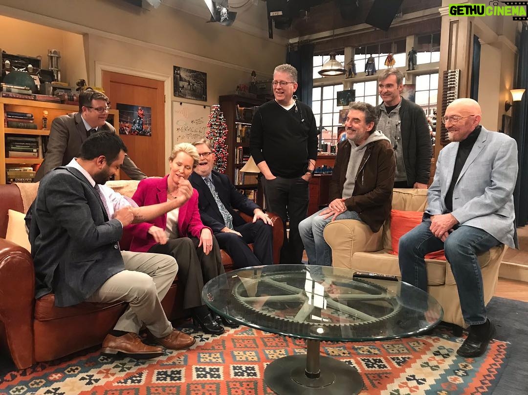 Sean Astin - 8.6K Likes - On the set of tonight’s @bigbangtheory, Kal nerdily showing three @nobelprize_org laureates his astronomy tattoos. 🛰🚀 8pm on @cbstv!
Not one wanted to see my Lord of the Rings tattoo...
