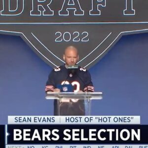Sean Evans Instagram - Hot pick alert! 🥵 Nailed it, @seanseaevans.

📺: 2022 #NFLDraft - April 28-30 on NFLN/ESPN/ABC